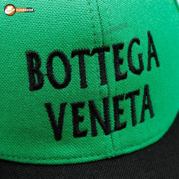بزرگسال اسپرت بیسبالی طرح Bottega vaneta ir تک رنگ سبز نقاب مشکی کد KBEBTBVirTRSNM005